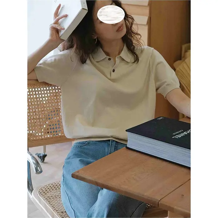 Polo tricoté à manches courtes pour femme
