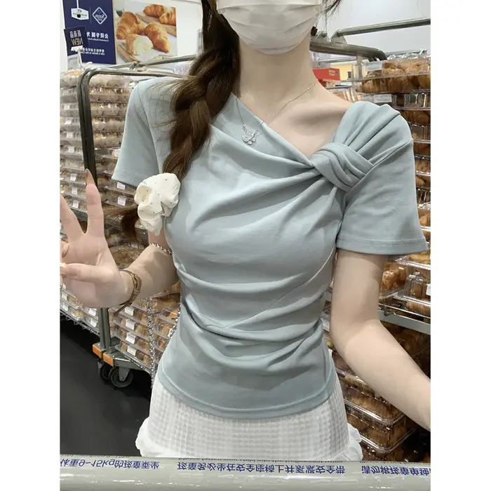 T-shirt blanc chic d'été pour femme