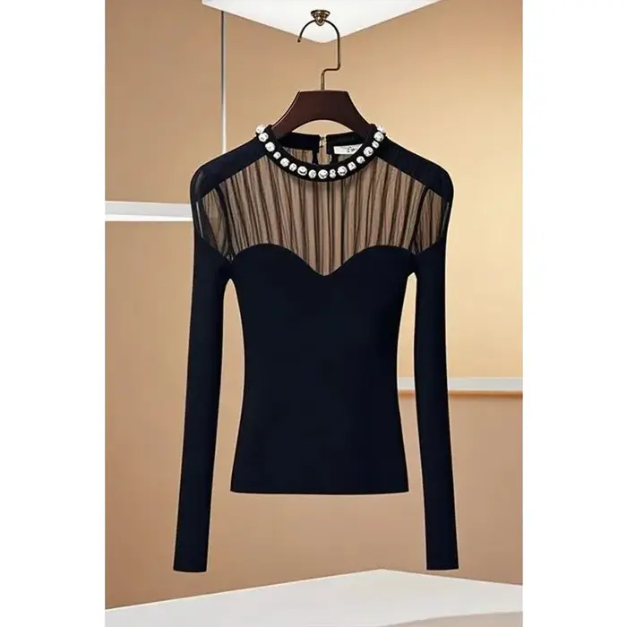 T-shirt en maille cousue noire de style français chic et unique pour femme en hiver