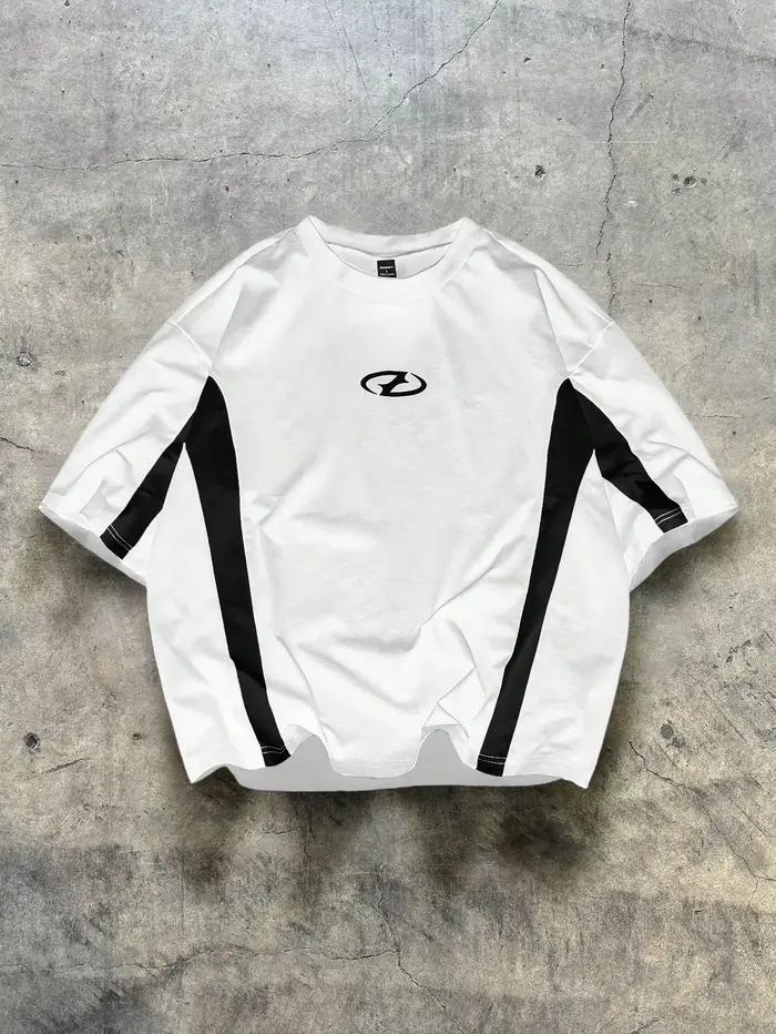 Le nouveau T-shirt pour hommes pour l'été 2025 présente une impression de motifs 3D décontractés