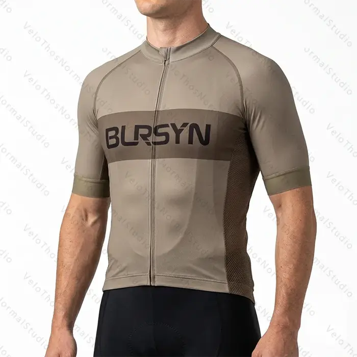 Ensemble de maillot de cyclisme à manches courtes et de short à bretelles