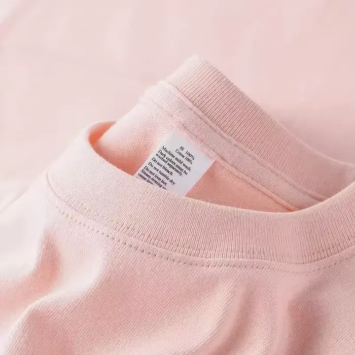 T-shirt unisexe amusant sur le thème du chat ! Imprimés félines adorables et ludiques qui font l'admiration – parfaits pour les familles d'animaux de compagnie
