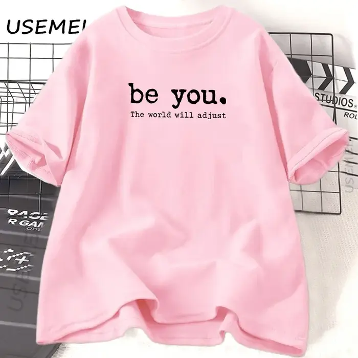 Soyez-vous le monde ajusteront T-shirt inspirant femmes