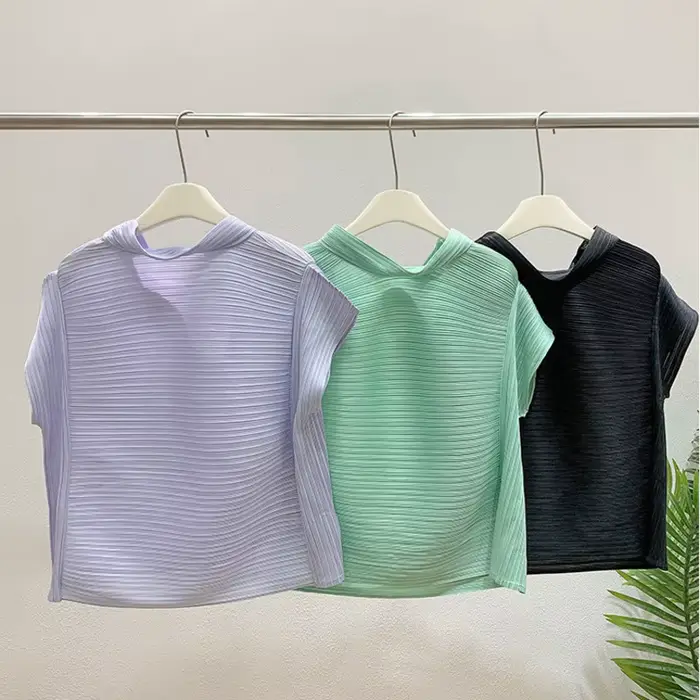 LANMREM 2025 été nouveau T-shirt plissé pour femmes épaules dénudées revers manches courtes élastique col montant ample pull haut 2DB4315
