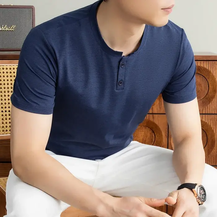 T-shirt Henley uni à manches courtes pour homme