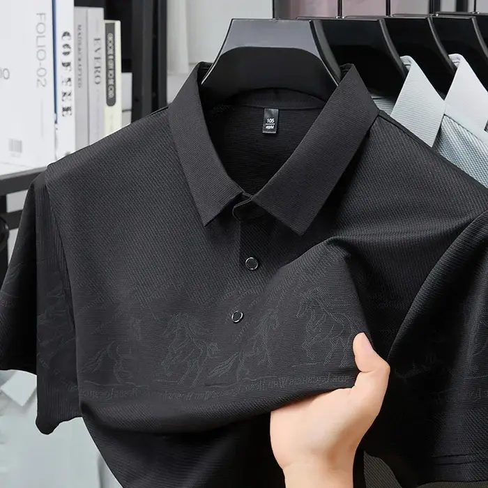 Polo imprimé cheval paysager pour homme