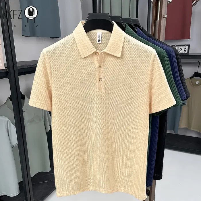 Polo en maille nid d'abeille minimaliste pour homme