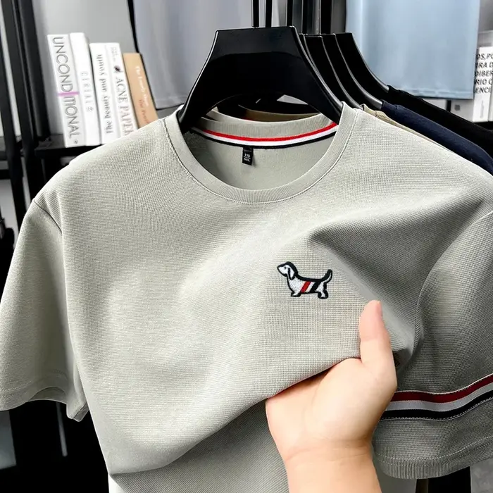 Nouveau T-shirt Athleisure Imprimé pour Homme – Confortable en Coton Uni, Col Rond, Manches Courtes,