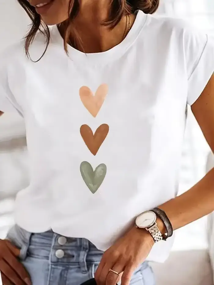Coeur t-shirt poche dessiné à la main mignon coeur mignon minimal petit coeur chemise coeur auto amo