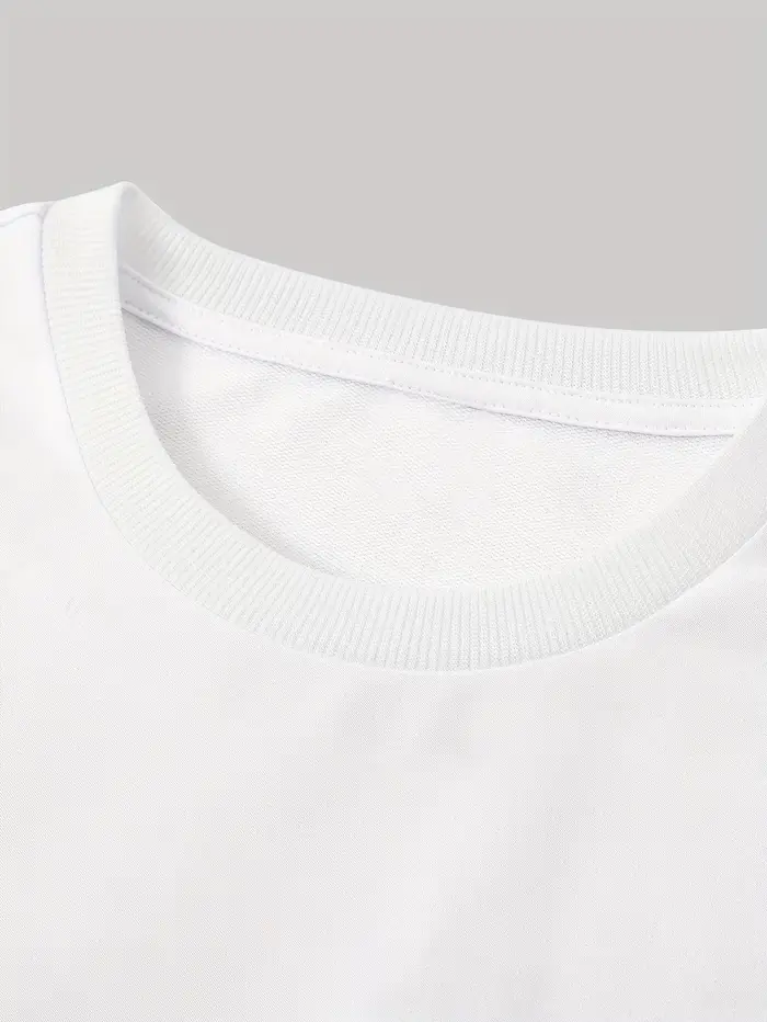 Le nouveau t-shirt élégant pour hommes à motif automobile intègre des éléments de course