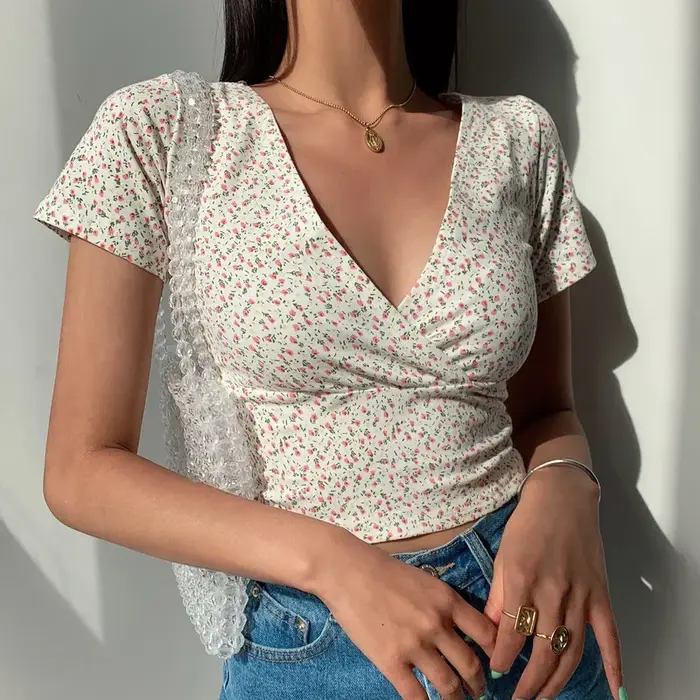 T-shirt Manches Courtes Col V pour Femme, Haut Français Rétro Floral, Slim, Amincissant, Sauvage, Ét