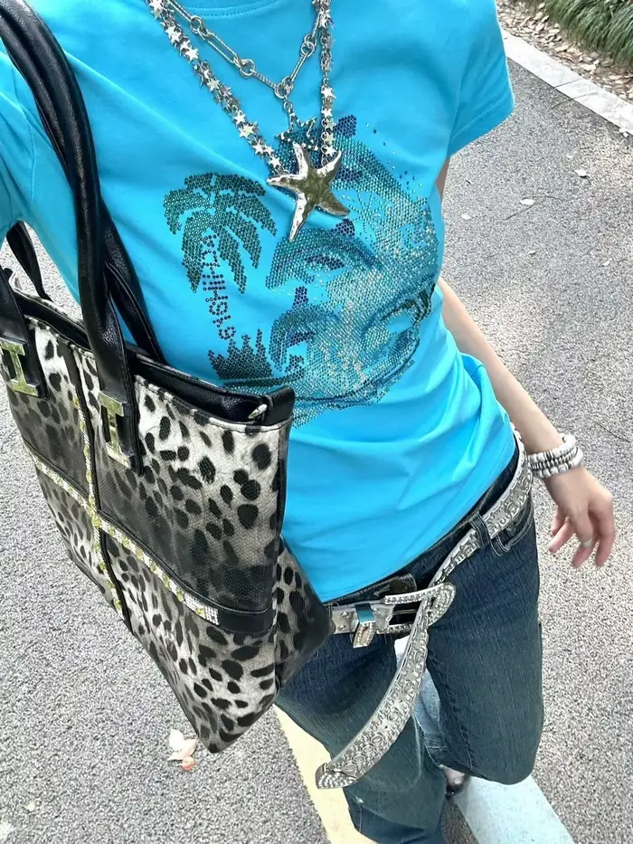 T-shirt bleu pour femmes