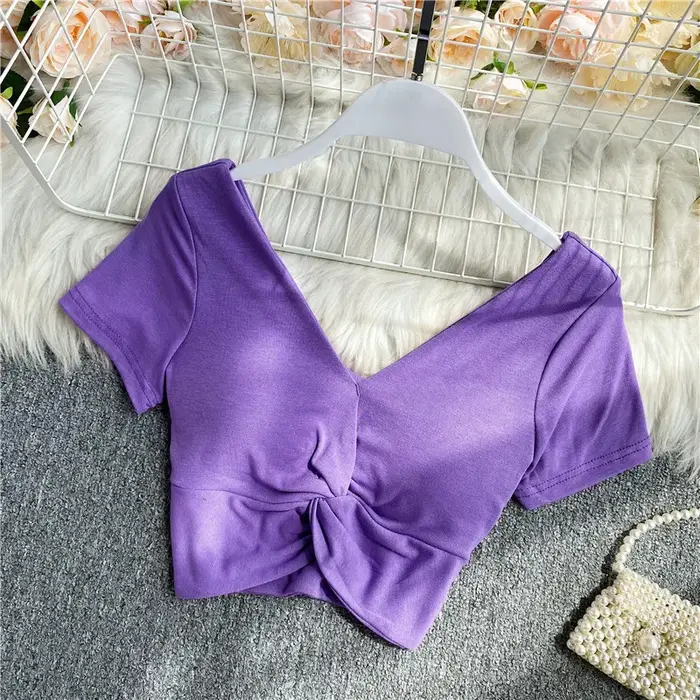 T-shirt gothique court à manches longues pour femmes