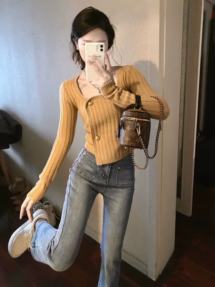 Pull à col carré pour femmes
