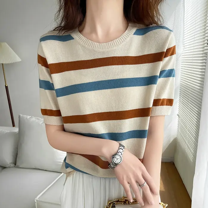 T-shirt rayé à manches courtes pour femmes
