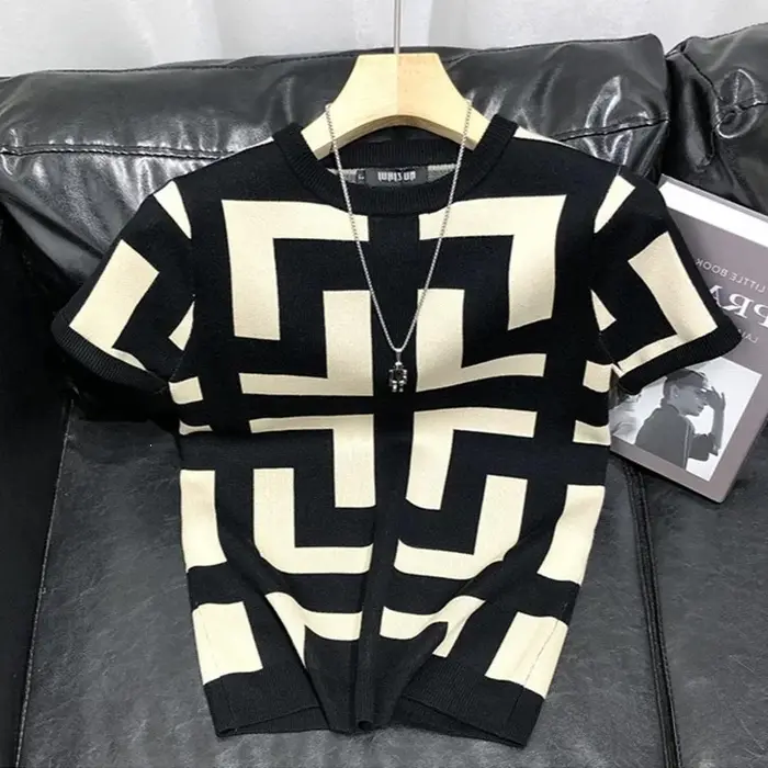 T-shirt à manches courtes en tricot à motif géométrique