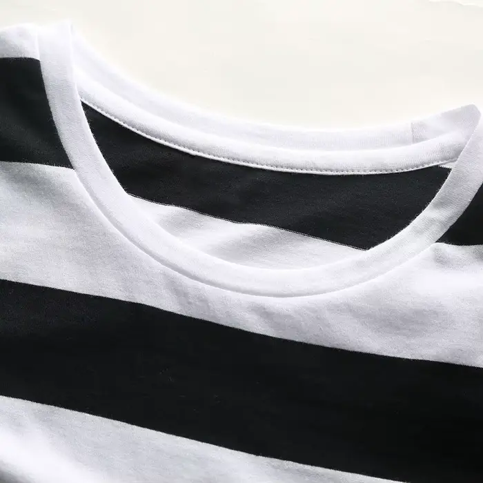 T-shirt rayé arc-en-ciel à manches courtes pour femmes