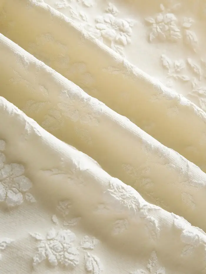 Gilet de costume décontracté en tissu texturé pour femme – Élégant et sans manches, idéal pour le qu
