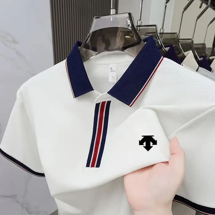 Polo de luxe pour homme en polyamide, texture fine gaufrée, coupe ajustée, léger, extensible, respir