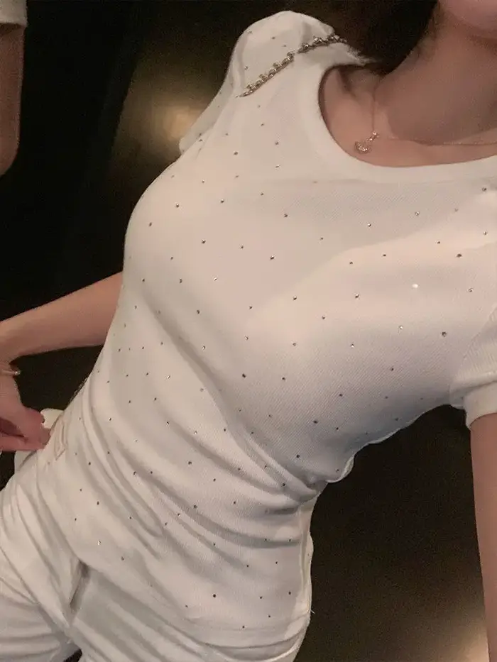 T-shirt à manches courtes pour femmes