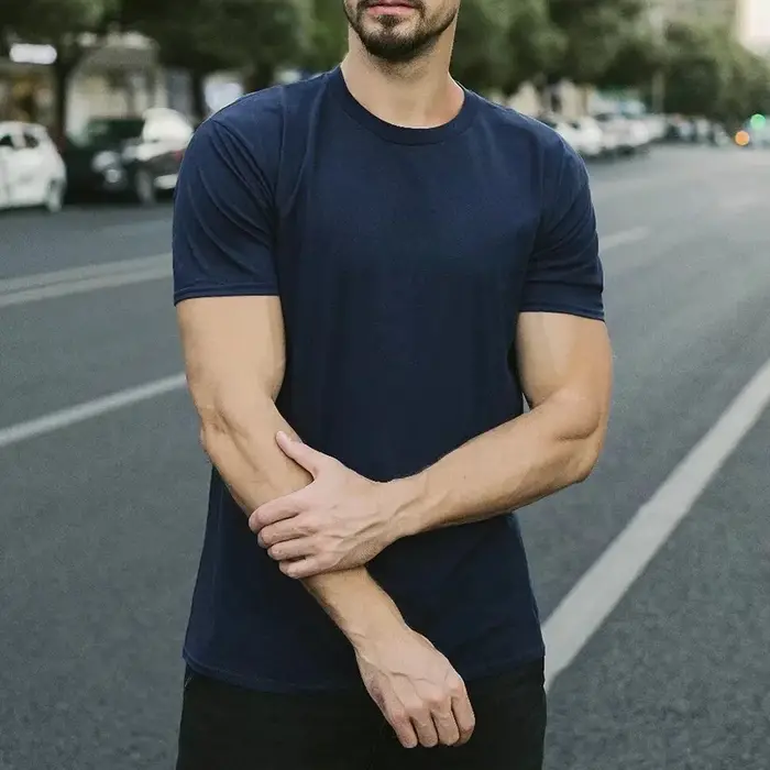 T-shirt en coton personnalisé avec logo