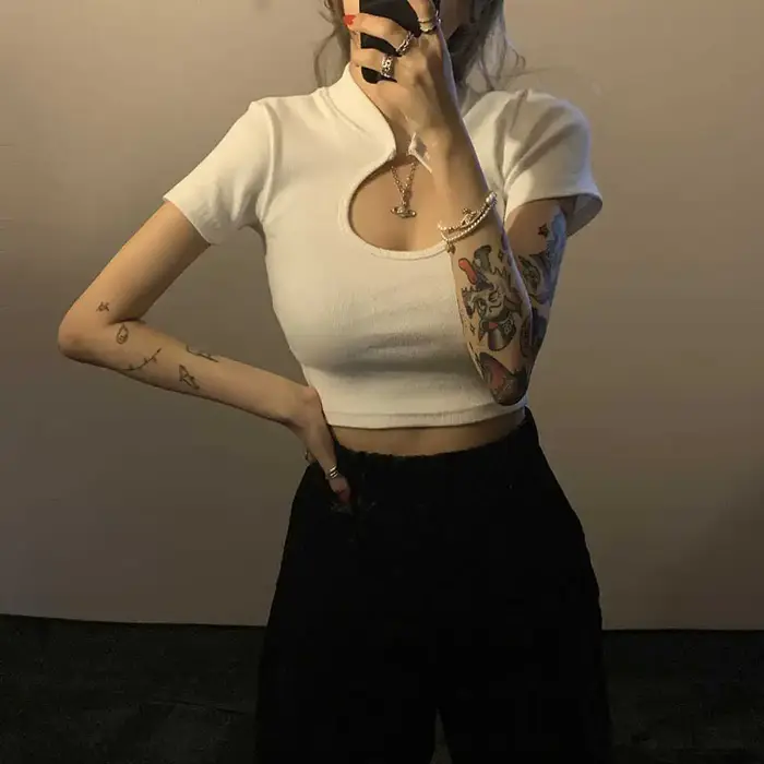 T-shirt manches courtes col goutte d'eau pour fille foncée