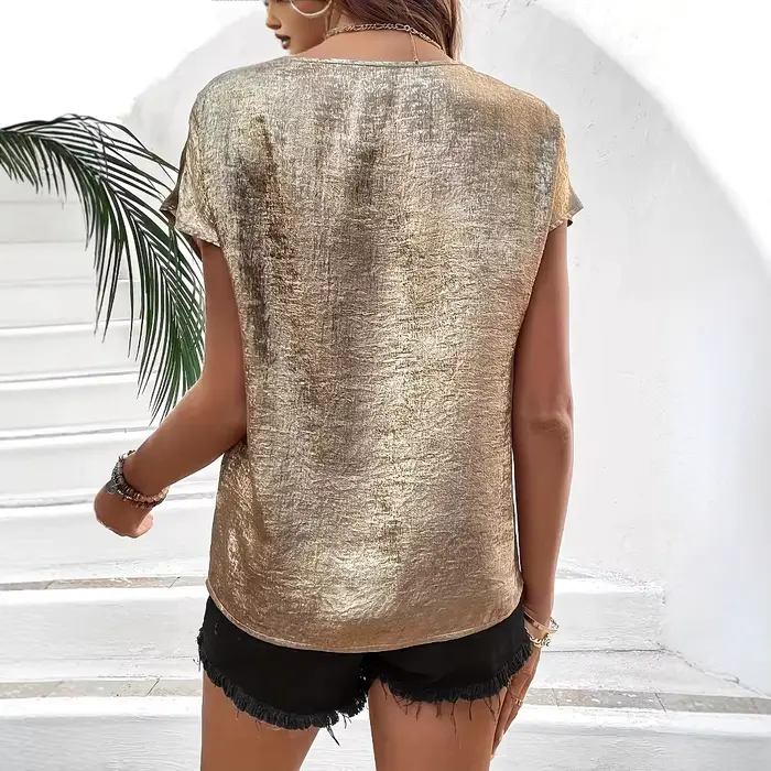 T-shirt en dentelle à col en v