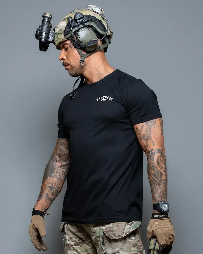 T-shirt imprimé Brothers in Arms pour hommes