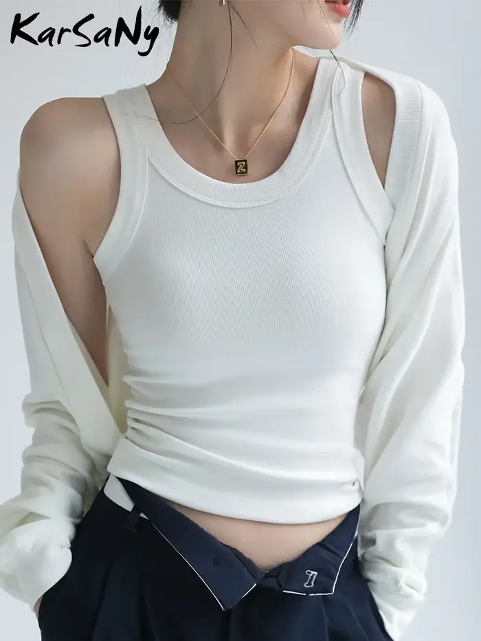 Haut blanc astronomique avec soutien-gorge intégré pour femme