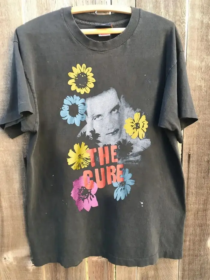 T-shirt graphique rétro The Cure