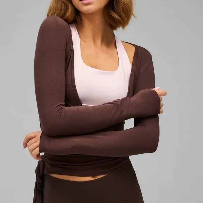 T-shirt de yoga à manches longues pour femmes