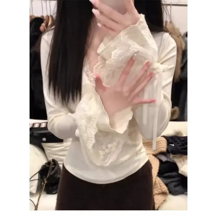 T-shirt à manches longues et col en v en dentelle pour femme