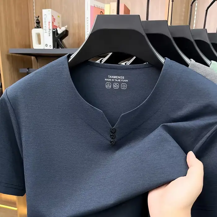 T-shirts à col Henley pour hommes