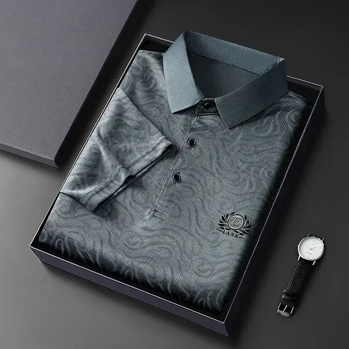 Polo léger brodé pour homme