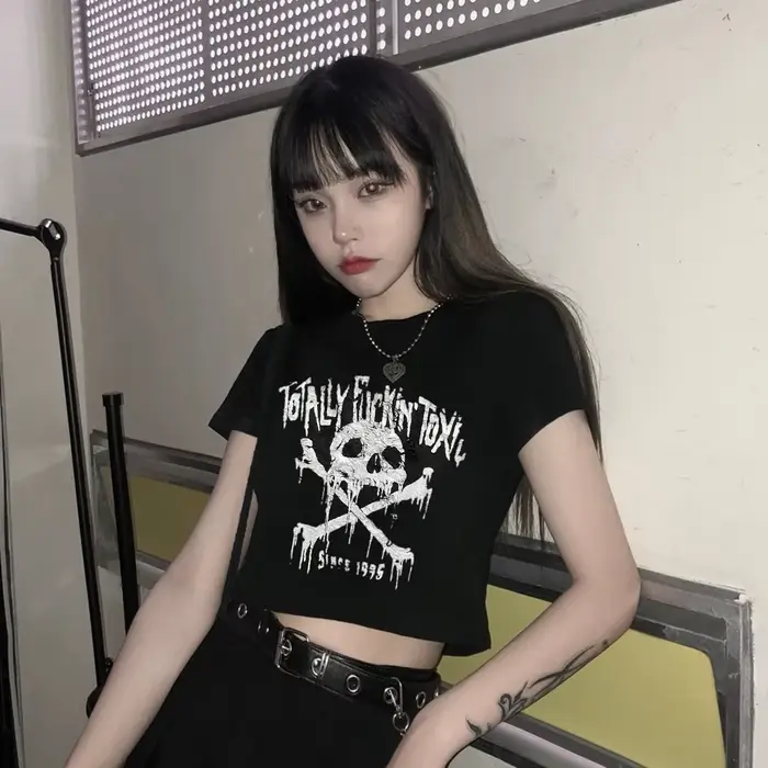 T-shirt court à la mode pour femmes et filles