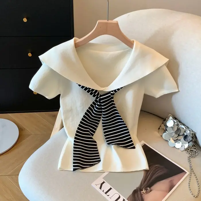 Haut en tricot rayé à lacets et manches courtes pour femme