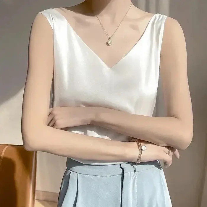 Débardeurs pour femmes sans manches col en V Satin soie Camisole mode été solide gilet ample dames hauts Streetwear