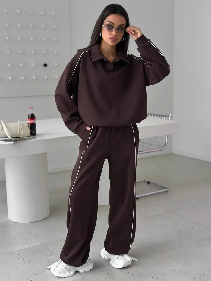 Ensemble de survêtement 2 pièces pour femme automne 2026 : haut polo à manches longues et pantalon large avec bande latérale – Tenue décontractée et sportive