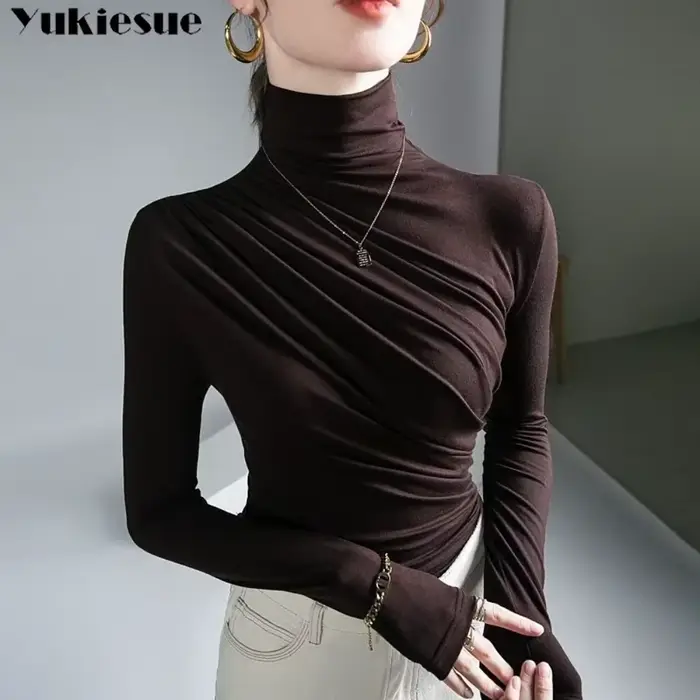 T-shirt extensible plissé à col roulé pour femme