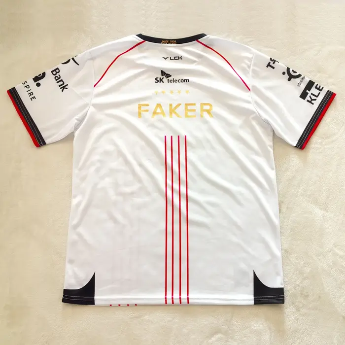 Maillot de l'équipe commémorative cinq étoiles du Championnat T1 2026 – Maillot des Finales Mondiale