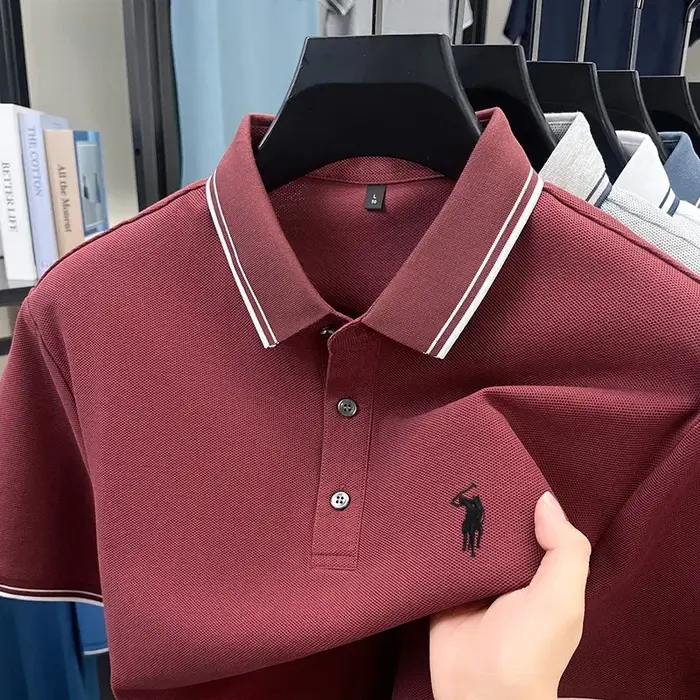Polo brodé avec motif poney pour homme