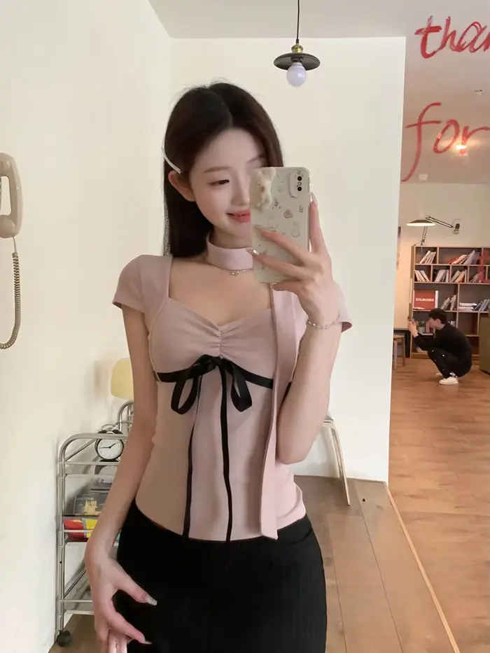 T-shirt rose à manches courtes pour femmes