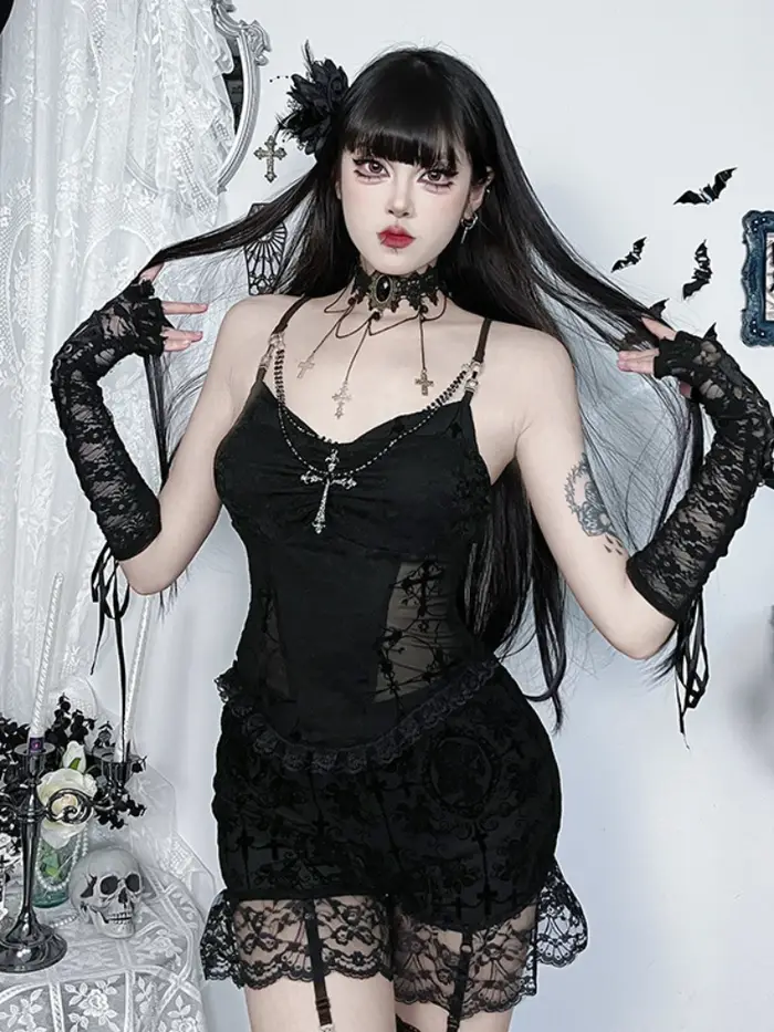 Punk gothique Camisole femmes centre commercial foncé Goth Y2k Streetwear Grunge Emo Sexy dentelle Patchwork chaîne