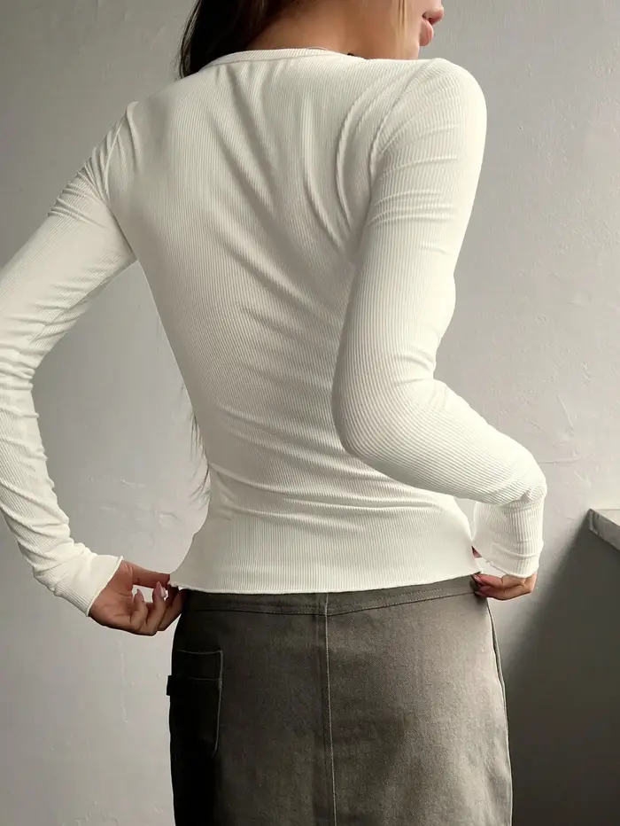 T-shirt côtelé uni à demi-bouton sur le devant pour femmes