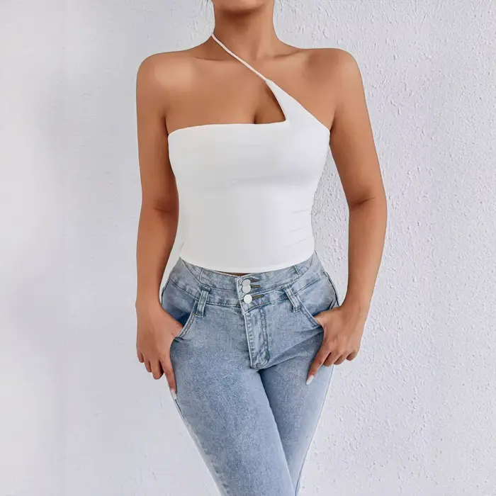 Haut court asymétrique blanc à une épaule pour femme, coupe ajustée, décolleté sexy, idéal pour les