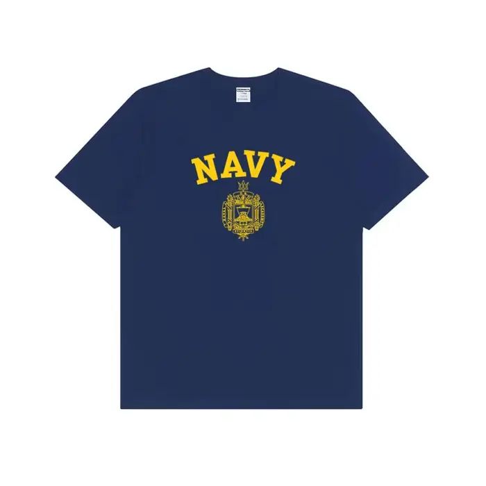 T-shirt graphique avec emblème de l'Académie navale américaine