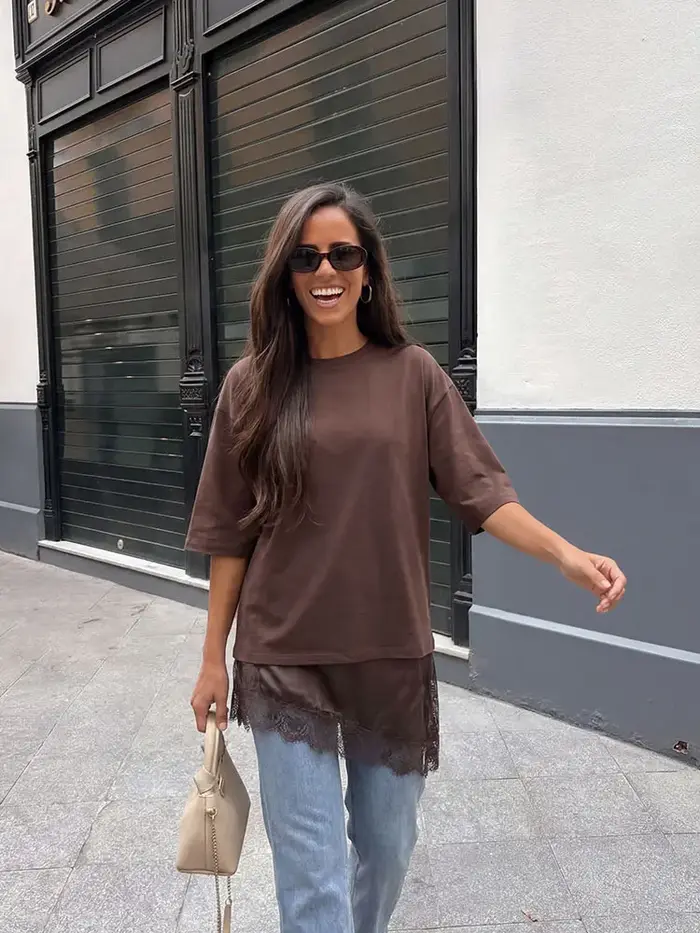 T-shirt asymétrique à col rond et manches courtes pour femme