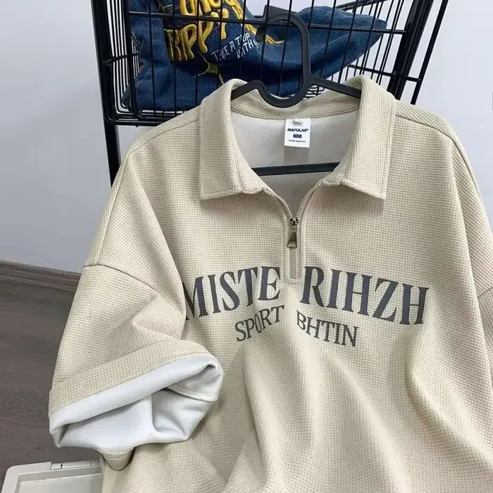 Polo Homme Style Américain Rétro à Manches Courtes Col Rabattu Tendance Demi-Manches Mode Estivale Décontractée Légère Imprimée