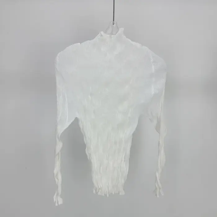 T-shirt femme polyvalent élégant élastique mince décontracté 2025 été nouveau hauts pullover Miyake plissé irrégulier à manches courtes Chic