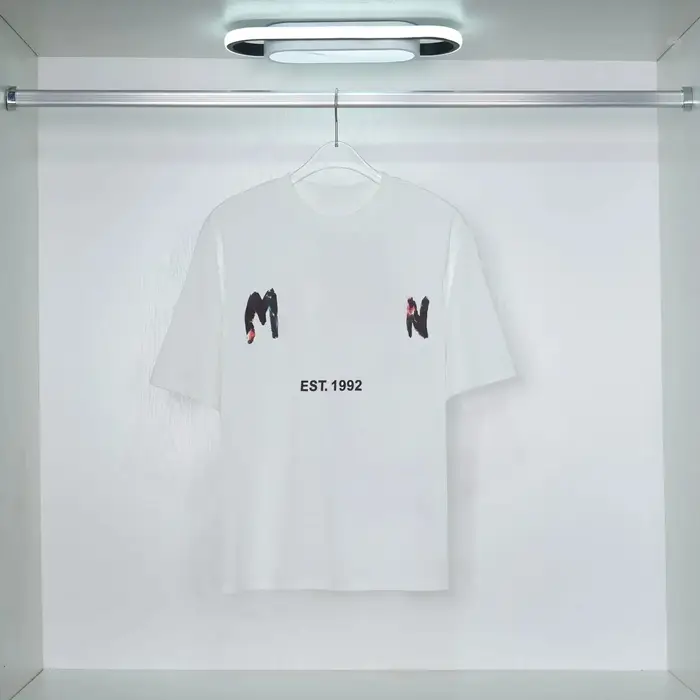 2025 nouveau luxe t-shirt mode personnalisé hommes et femmes Design T-shirts femmes T-shirts de haute qualité noir et blanc